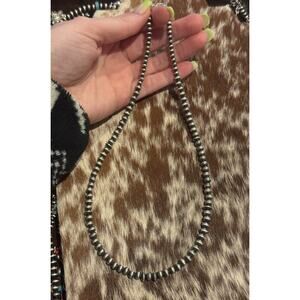 Native American Sterling Silver Graduated 5mm Navajo Pearl Saucer Necklace 18”